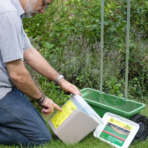 Foto Hauert: Herbstdünger enthält weniger Stickstoff, dafür mehr Phosphat und Kalium..