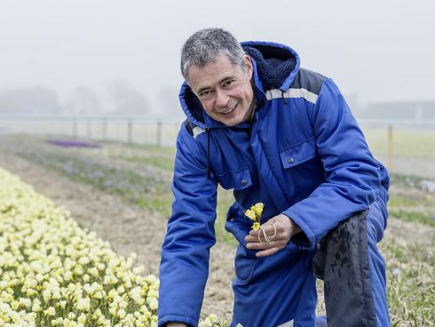 Foto: fluwel.de. - Carlos van der Veek ist leidenschaftlicher Narzissensammler und -züchter.