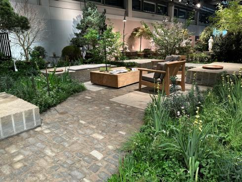 Bild garten.ch: Das Konzept von Tom Stuart-Smith versteht sich als Hommage an den Baum und an die Schweizer Gartenkultur.