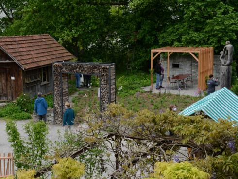 Zahlreiche Besucherinnen und Besucher waren am 29. Mai nach Wängi gereist, um sich Naturgarten-Inspirationen zu holen. © Winkler Richard Naturgärten