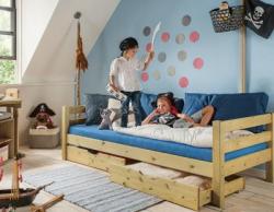 Das Bett ist das Zentrum des Kinderzimmers. © allnatura